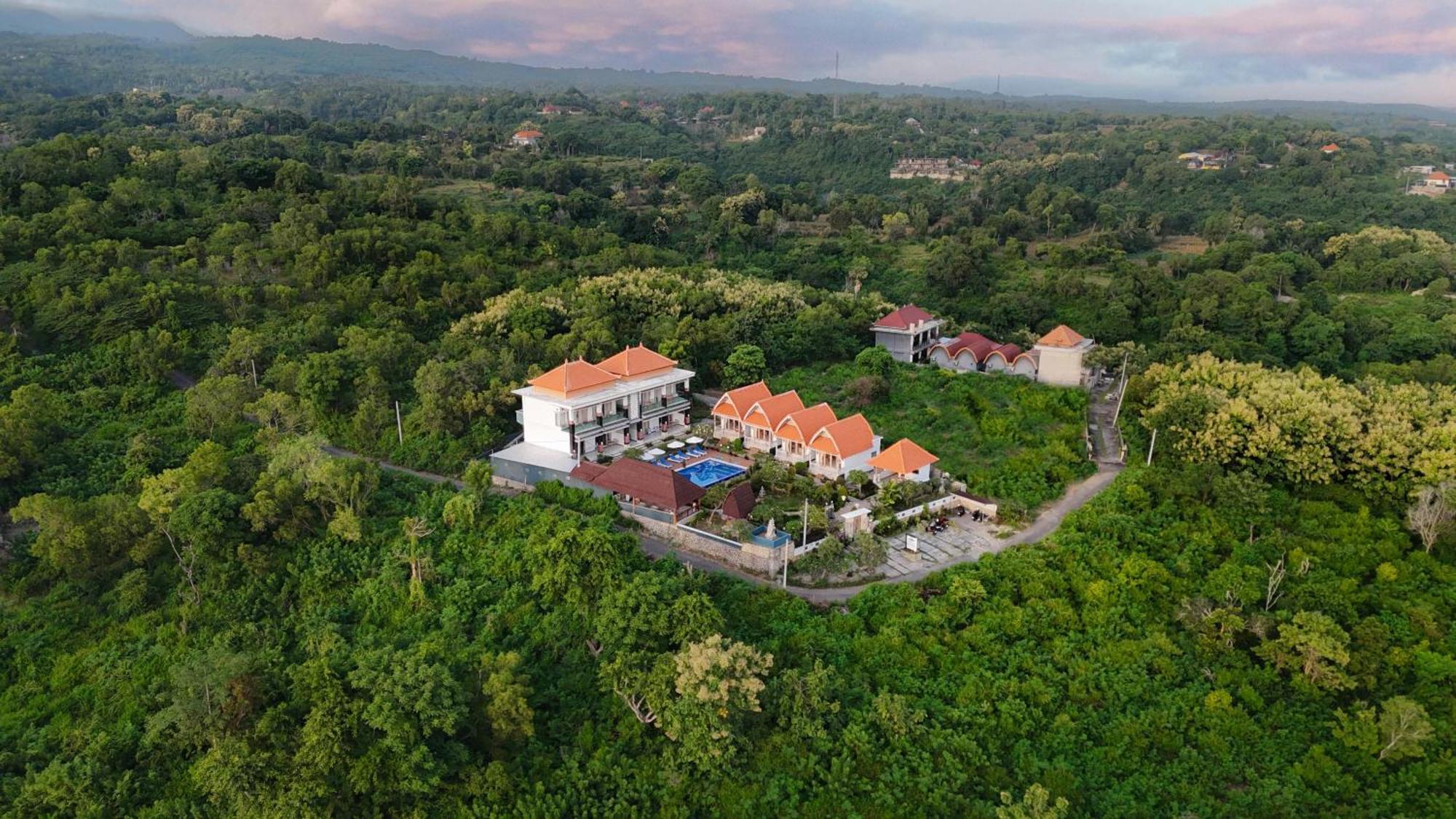 D'Arya Sea View Hotel Batununggul Екстериор снимка