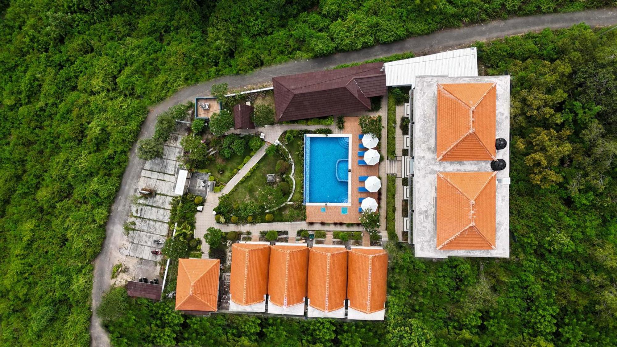 D'Arya Sea View Hotel Batununggul Екстериор снимка